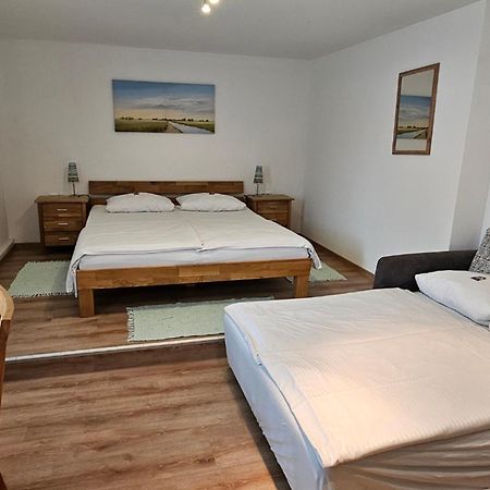 Hotel Hirsch Γκούνζμπουργκ Εξωτερικό φωτογραφία