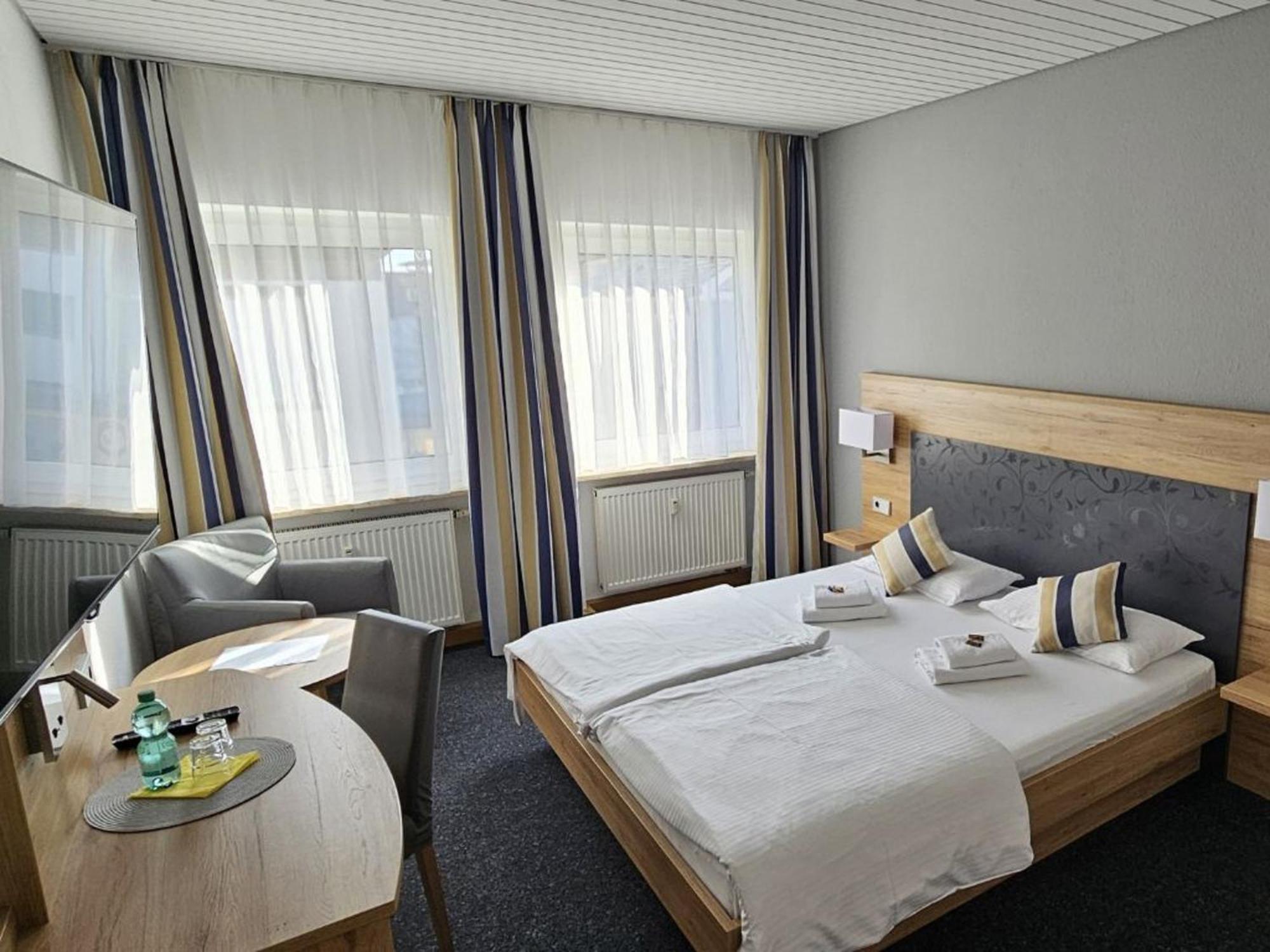 Hotel Hirsch Γκούνζμπουργκ Εξωτερικό φωτογραφία