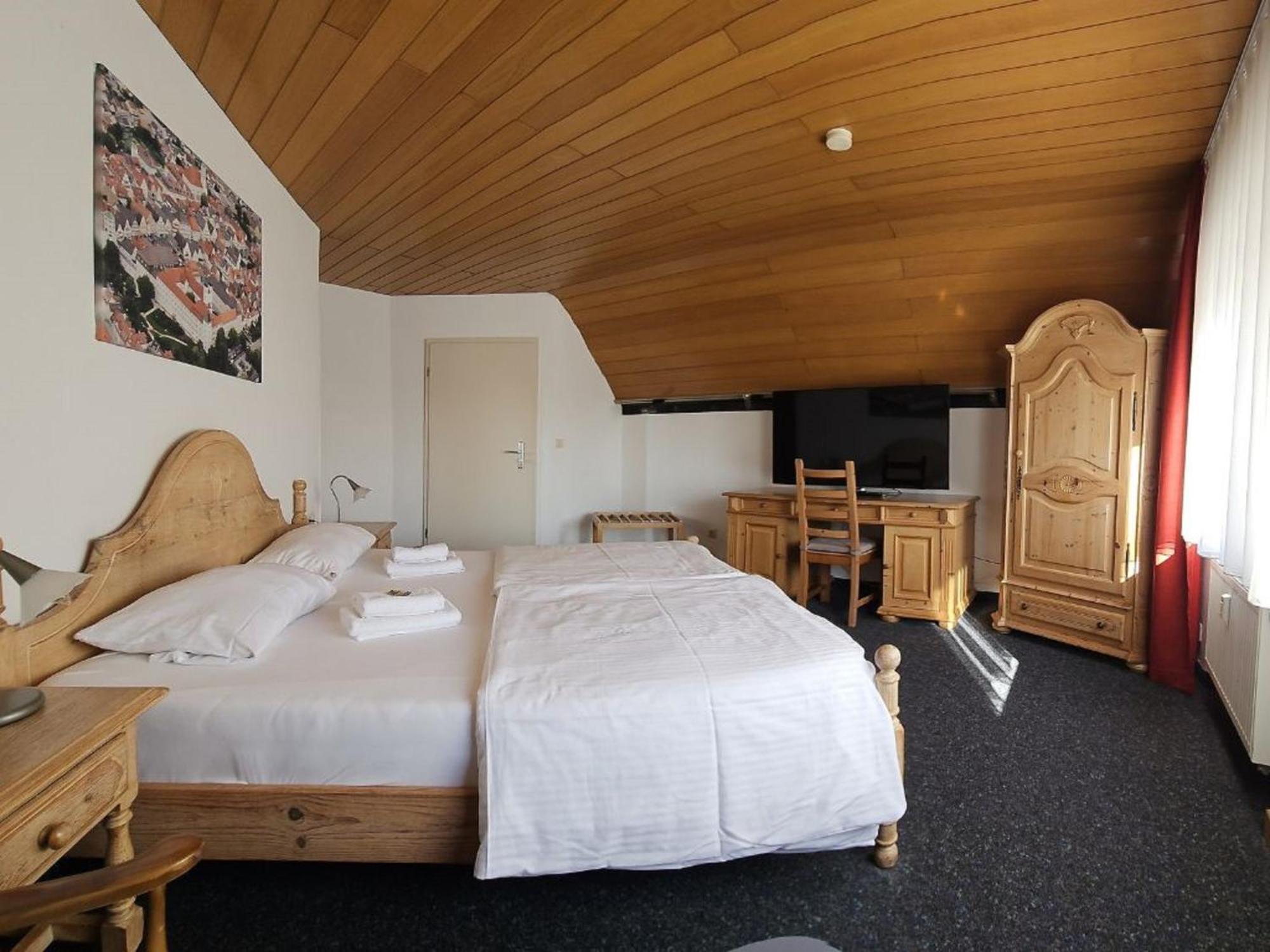 Hotel Hirsch Γκούνζμπουργκ Εξωτερικό φωτογραφία