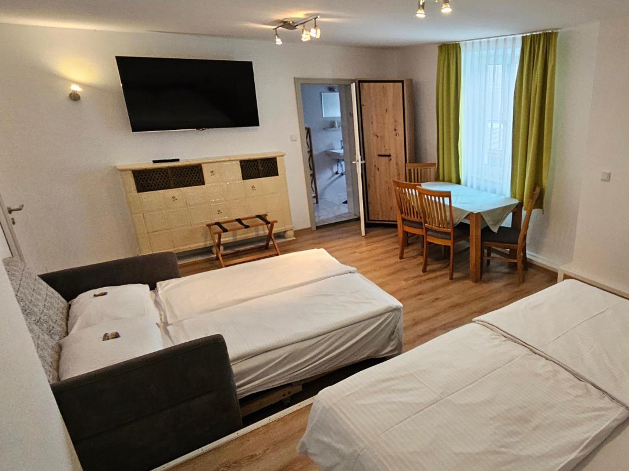 Hotel Hirsch Γκούνζμπουργκ Εξωτερικό φωτογραφία